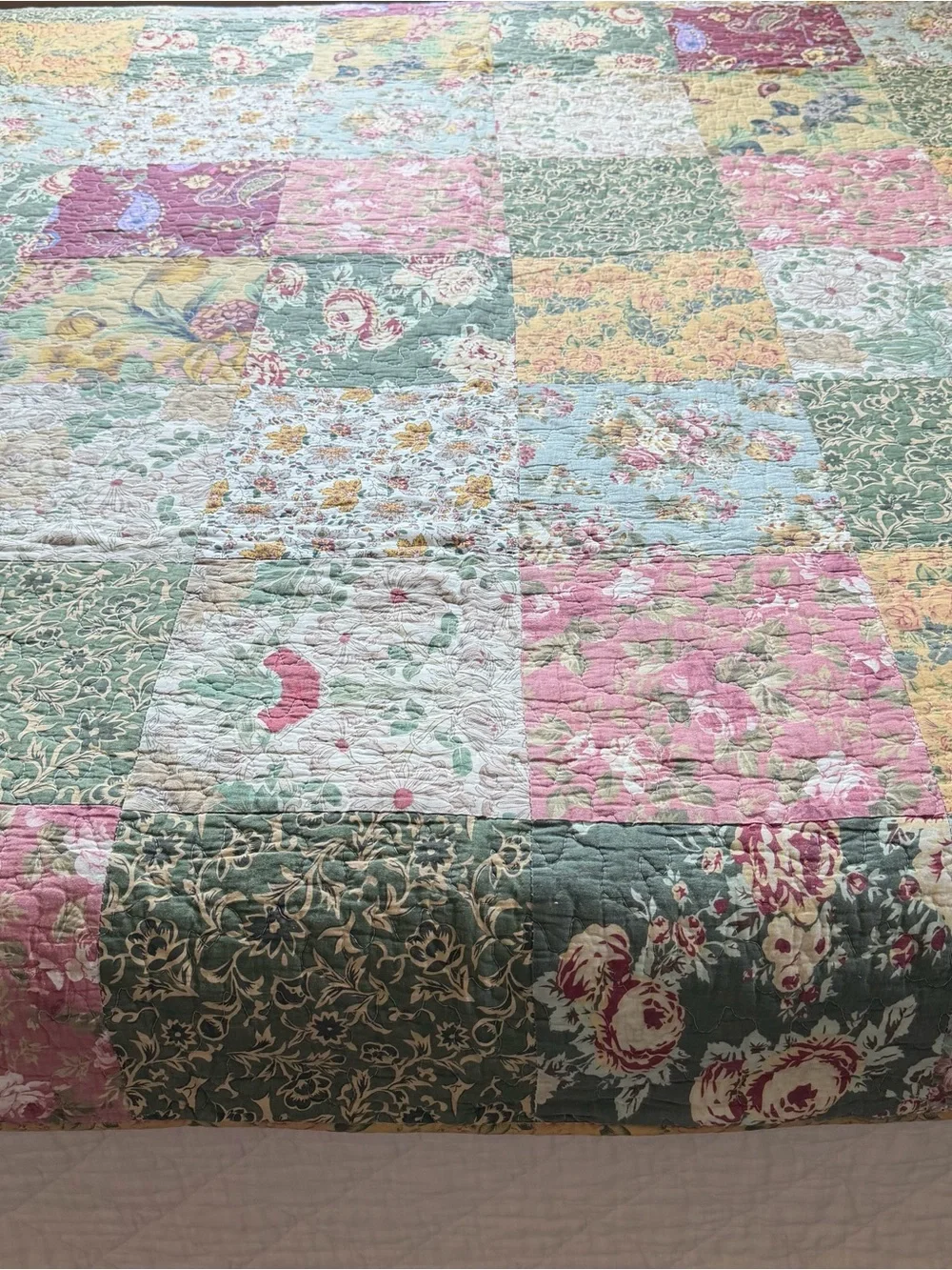 Floral Patchwork Quilt 70x90 Cotton Cotton Batting Cottage Queen Bedspread